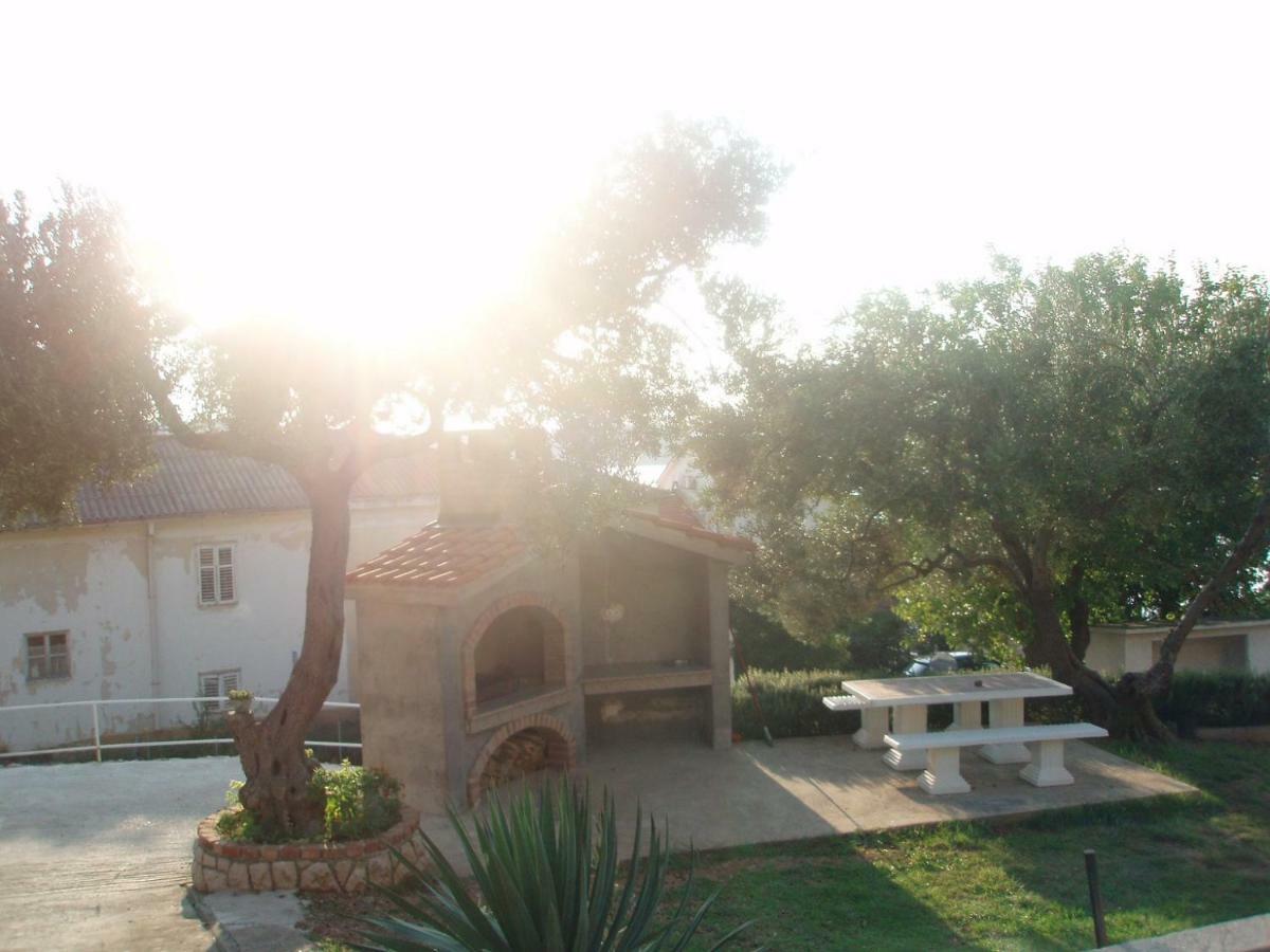Apartment Jelena Rab Town Dış mekan fotoğraf